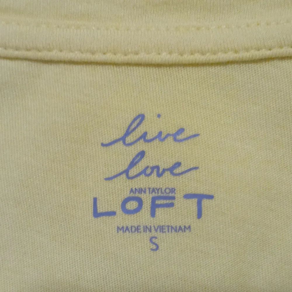 🌞LOFT🌞 - Yellow S/S V-Neck Tee